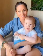 Archie participou de uma entrevista com a mãe