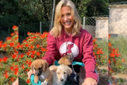 Luisa Mell e filhotes de cachorro