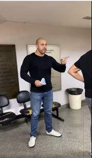 Daniel ameaça: "Se continuar, eu não boto [a máscara]"