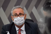 A proposta também não agrada o senador Renan Calheiros