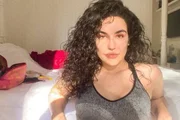 A influenciadora Kéfera tem a simpatia de Boninho