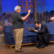 Hugh Jackman presta reverência a Isaac Bardavid