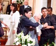 Carlos, fez uma pequena participação em Haja Coração interpretando o Japoês da Federal