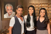 Além de Zezé, O Matuto também traz as vozes da dupla Lorena & Rafaela, que seu Francisco admirava por ser jovem e manter o estilo de sertanejo raiz.