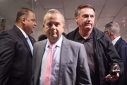 O ex-mandatátio foi convidado para almoço no gabinete do Bloco Vanguarda pelos senadores Wellington Fagundes (PL-MT), Rogério Marinho (PL-RN), Carlos Portinho (PL-RJ) e Eduardo Girão (Novo-CE)