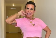 Nesse meio tempo, a cantora adotou o nome artístico inspirado no título do filme brasileiro Aleluia Gretchen, lançado em 1976