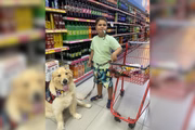 Felipe tem um cão de serviço chamado Billy