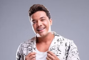 Talentoso, não demorou muito e Wesley se destacou mais que a banda. Em 2014, anunciou a saída do Garota Safada e lançou carreira solo