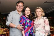 Larissa Manoela com os pais, Gilberto Elias e Silvana Taques