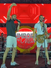 Dupla Rafa e Pipo Marques se apresenta no Vumbora pro Mar