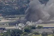 Incêndio atinge galpão de recicláveis em Itaquaquecetuba, região metropolitana de São Paulo. Imagem: Reprodução