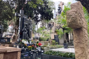 Túmulo de Antoninho da Rocha Marmo, no Cemitério da Consolação, no centro de São Paulo