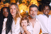 Giovanna Ewbank, Bruno Gagliasso e os três filhos do casal: Titi, Bless e Zyan