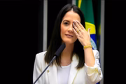 Bolsonaro comunicou a morte da deputada federal Amália Barros