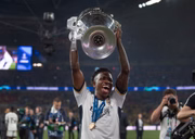 Acreditava-se que o brasileiro era o grande favorito pelo desempenho na Champions, onde Vini marcou 6 gols e contribuiu comm 4 assistências 
