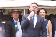Cuiabano Lima também esteve na tribuna de honra com o presidente