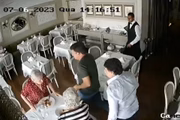 Ao ver a cena, o ex-ministro, que estava na mesa ao lado, foi ao socorro da mulher