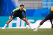 CORINTHIANS: Fagner (em baixa) (jogou 0 minuto) Titular com o técnico Tite na Copa do Mundo de 2018, o lateral ganhou a confiança do treinador e foi chamado também para a Copa América. A lua de mel com o treinador, porém, não foi o suficiente para ele ganhar minutos. Esteve no banco de reservas o tempo inteiro e nem sequer foi escolhido para descansar o capitão Daniel Alves. 