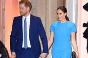 Príncipe Harry e Meghan Markle abdicaram dos cargos na realeza