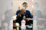Netão do Urubu postou fotos nas mídias sociais para ostentar joias