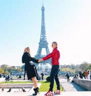 Durante uma viagem a Paris, em novembro de 2021, casal aproveitou para fazer um ensaio romântico