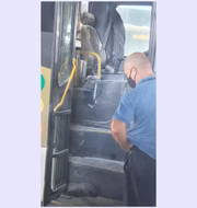 Veículo ficou danificado com o fogo
