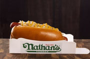 A Nathan's é a marca de hot dogs mais conhecida dos EUA