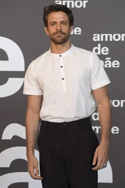 <b>Tales (Alejandro Claveaux):</b> Personal trainer e amigo de Estela (Letícia Lima) <b>Tales (Alejandro Claveaux):</b> Personal trainer e amigo de Estela (Letícia Lima)