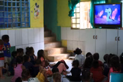 A creche comunitária da tia Tatá cuida de 81 crianças da região