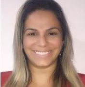 O currículo da dentista na plataforma LinkedIn, no entanto, não menciona nenhuma experiência no setor audiovisual
