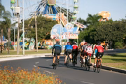 Decreto restringe veículos nos parques do DF. No da Cidade, Detran fecha entrada, e ciclistas utilizam as pistas
