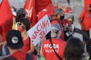 Manifestantes pedem o impeachment de Bolsonaro