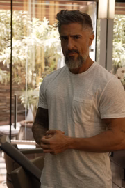 O ator e apresentador é o protagonista do filme e ainda atua como roteirista