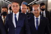 Presidente Bolsonaro e general Ramos vão ao Congresso Nacional acompanhar entrega simbólica da MP Eletrobrás no Salão Azul do Senado Federal