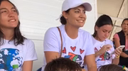 Laura, Michelle e Letícia acompanharam espetáculo da arquibancada