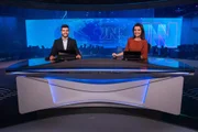 Matheus Ribeiro, de Goiás, e Larissa Pereira, da Paraíba, na bancada do JN