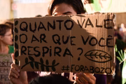 Al Gore disse a Bolsonaro que todos estão "profundamente" preocupados com a Amazônia