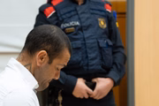 24 de fevereiro – Jogador Daniel Alves é condenado na Espanha a 4 anos e meio de prisão por agressão sexual