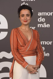 <b>Edilene (Beatrice Sayd):</b> Trabalha na casa de Vitória (Taís Araújo) <b>Edilene (Beatrice Sayd):</b> Trabalha na casa de Vitória (Taís Araújo)