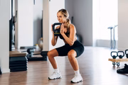 As repetições dos exercícios devem ser lentas, principalmente na fase de contração do músculo. Assim, mais efetivo será o ganho de massa muscular durante o período de recuperação