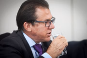 E do ministro do trabalho, Luiz Marinho