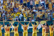 Time agradecendo à torcida do Brasiliense