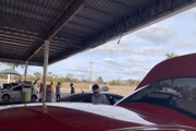 Ação ocorreu no momento em que criminosos pararam no posto