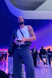 O jovem reconhece que o estilo de vida estressante contribuiu para o AVC aos 27 anos 
