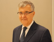 <b>Secretário de Relações Internacionais: Pedro Luiz Rodrigues. </b> Jornalista e diplomata, ele faz parte da cota pessoal de Ibaneis Rocha. Concursado do Ministério das Relações Exteriores, Rodrigues foi responsável pelo contato do Palácio do Planalto com a imprensa internacional ainda no governo de Michel Temer (MDB)