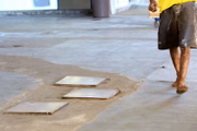 Fendas foram tapadas com chapas de MDF