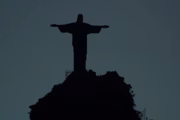 Cristo Redentor tem luzes apagadas em solidariedade a Vinicius Jr.