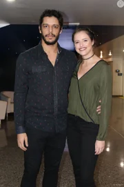 Em novembro do mesmo ano, os dois assumiram o namoro
