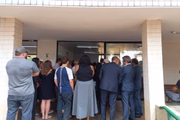 Amigos e familiares ficaram comovidos durante o velório