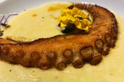 Polvo com polenta de aligot